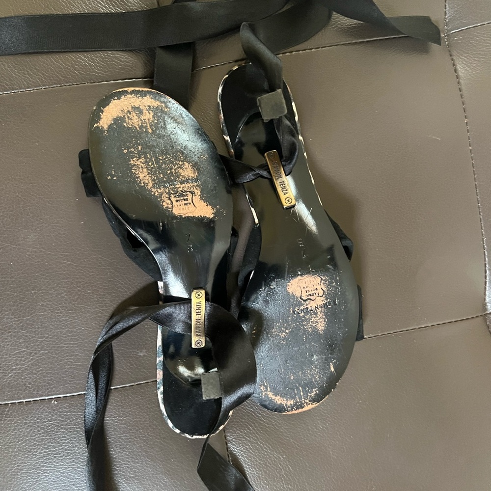 Ramon Tenza. Ribbon strapped sandals. Size 7B - Picture 2 of 3